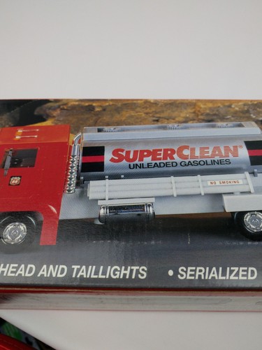 Phillips 66 1996 Toy Gasoline Tanker Truck 18 Wheel New in Sealed Box - Picture 4 of 5