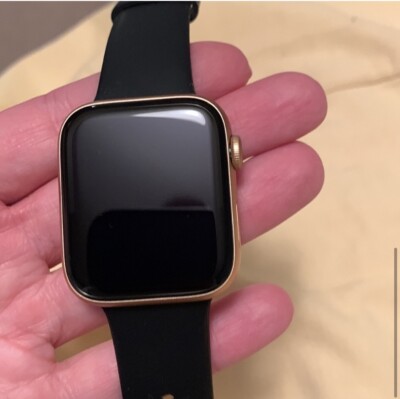 Apple Watch SE 44mm Rose Gold Aluminum Case w/ Black Sport Band Plus Extra Band