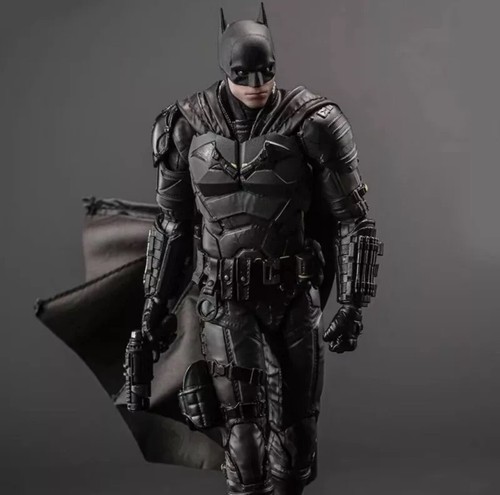 Batman Figure The Batman New Movie New Cape Robert Pattinson Brand new Gift - Picture 2 of 6
