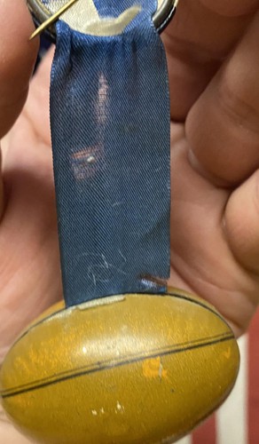 Vintage 1940s Washington & Lee Univ. Football Pin W&L Pinback w/Tin Ball Dangle - Picture 7 of 8