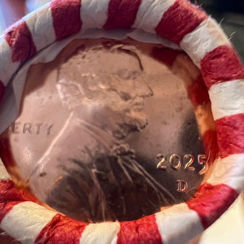 2025 D Heads/Tails and Heads/Heads 2 Rolls Lincoln Cent Penny In Hand - Picture 3 of 7