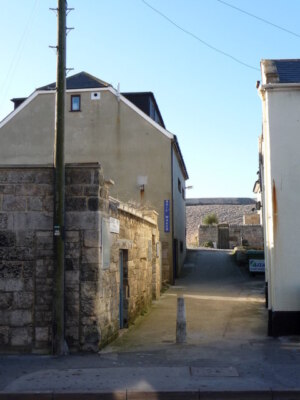 Photo 6x4 Portland: Lerret Ope Fortuneswell One of several small alleyway c2008