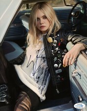 Elle Fanning Sexy Autographed Signed 8x10 Photo ACOA 2020-6