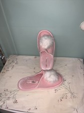 NWT VICTORIA'S SECRET WOMEN FUR POM POM SLIP ON SLIPPERS LIGHT PINK Medium