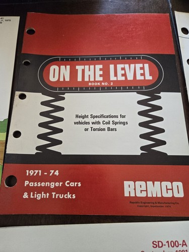 lot of 9 Auto spec and serive manuals - Foto 4 di 10