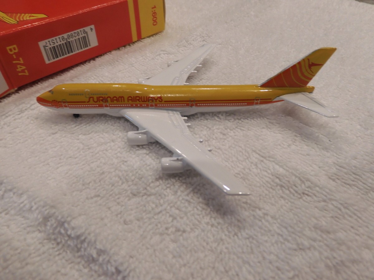 schabak1／600スリナム航空B747 Schabak Aircraft Airlines 1/600 - Boeing B-747-300 Surinam