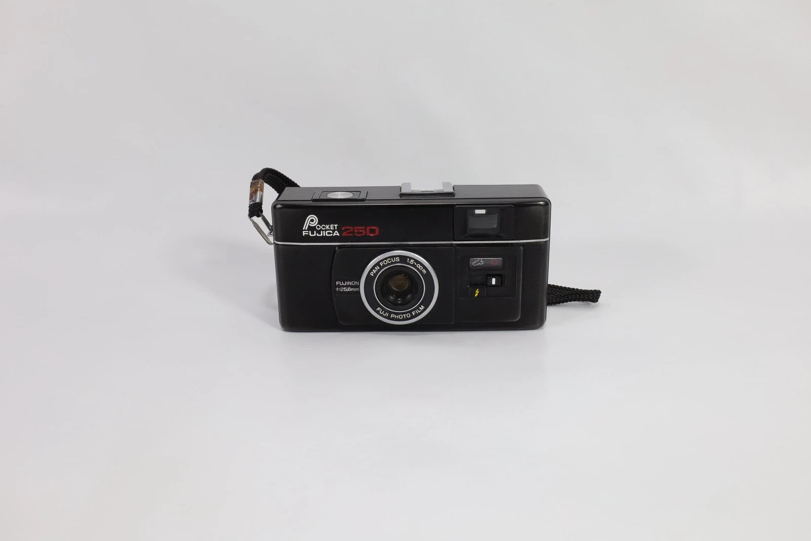 Fujica 25.6mm 250 Compact Camera | 1970s Vintage Camera | Classic Photography