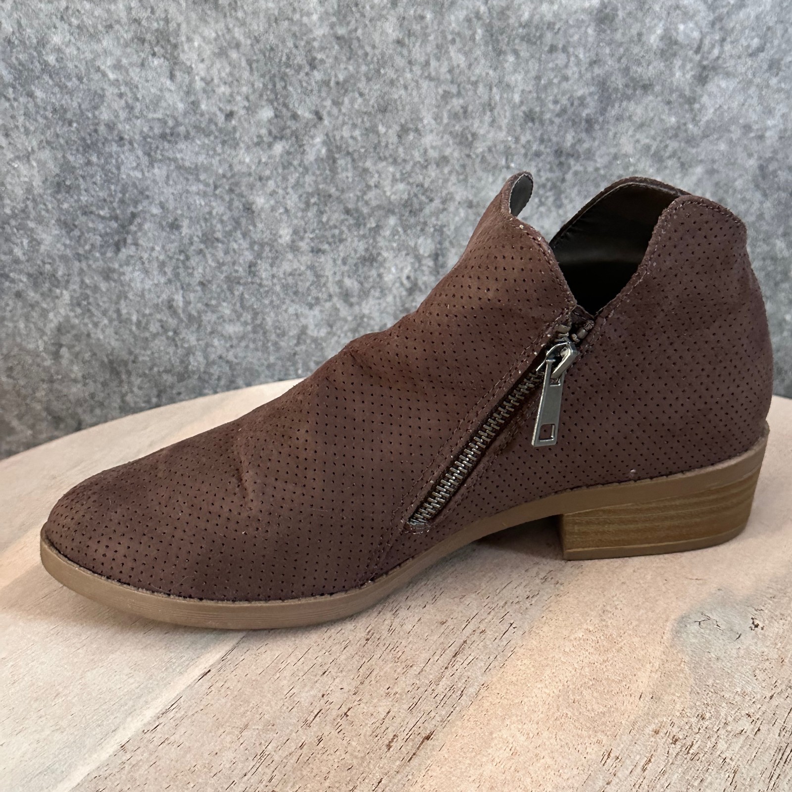 Universal Thread Microsuede Dylan Laser Cut Ankle… - image 6