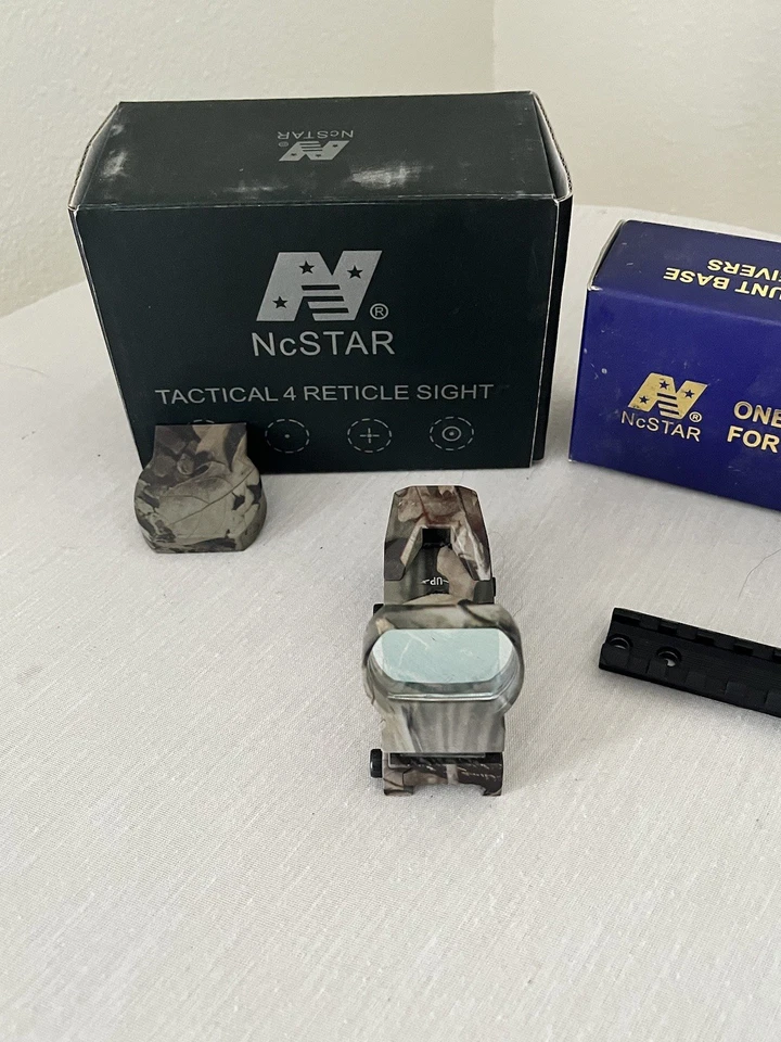 MIRA TÁCTICA DE 4 RETÍCULAS Y RIEL Foto 2 de 4