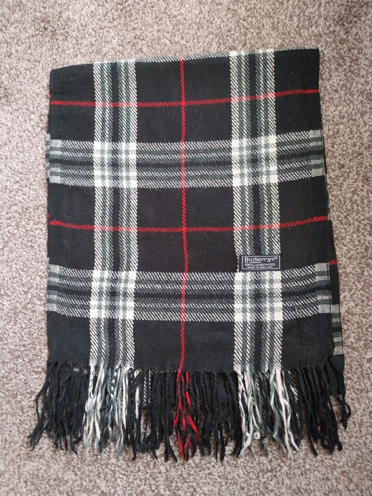 Burberrys Of London Vintage Nova Check Scarf Black White Grey Red 100% Lambswool