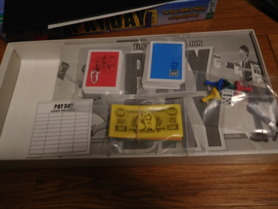 2008 Winning Moves Hasbro PAY DAY Classic Money Edition #1087 2-4 Players Age 8+ - Image 4 of 4