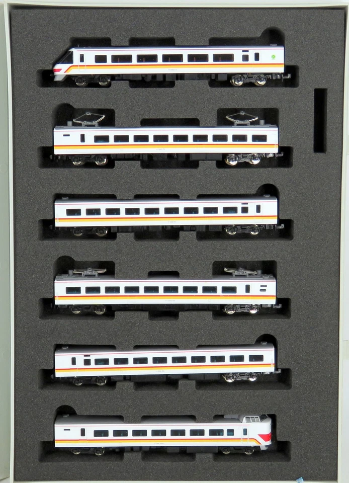 N-Scale TOMIX 92622 JR 381 Series Super Kuroshio 6-Car Set Powered Train - Image 2 of 4