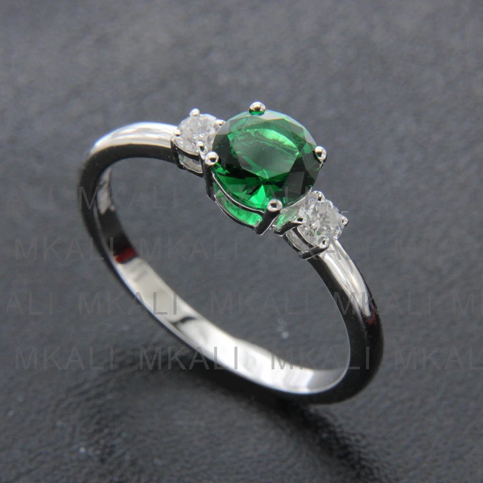 1Ct Emerged Round Cut Lab Created Half ET Three Stone Ring 14k White Gold Finish - Изображение 4 из 4