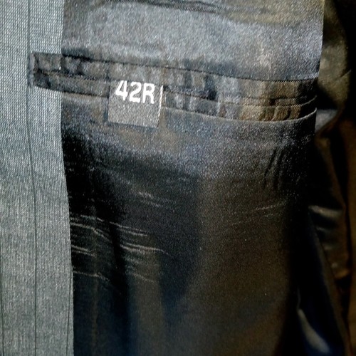 CLAIBORNE 2 pc Men's suit Jacket and Pants 42R 36 x 30 Grey/Black pinstripe - Picture 7 of 12