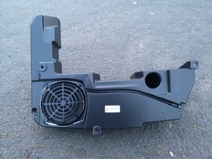 audi b8 subwoofer