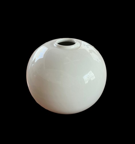 Vintage (1970s) GABBIANELLI Creamy Ceramic Vessel — Sottsass Memphis Group Era - Picture 7 of 7