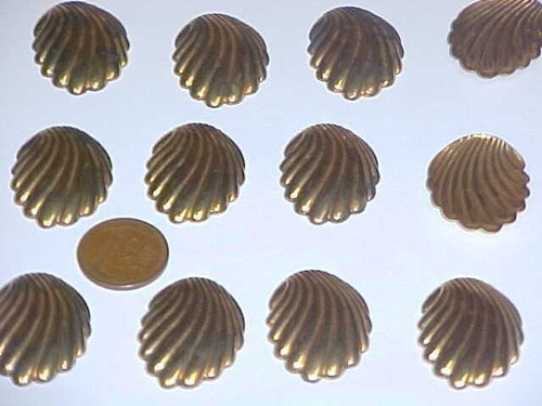 6 VINTAGE PATINA MESSING GEWELLT GEBOGEN OVAL 29x22mm. Deko Fundstücke 4200