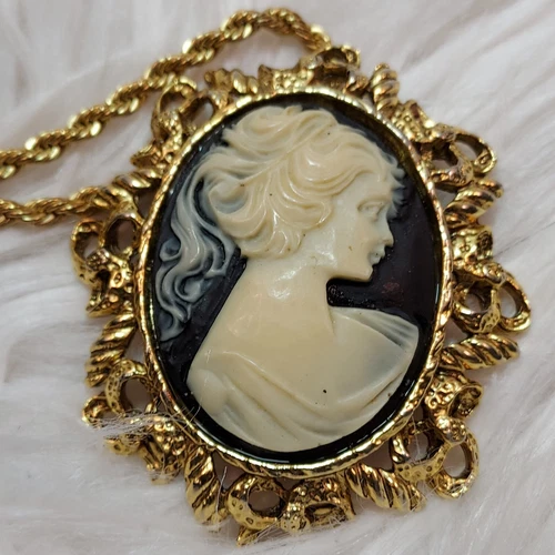 Vintage Statement Estate Find Black Cameo Necklace Gold-Tone
