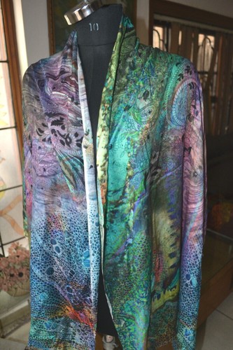 "Through Ring of Finger" Printed Pashmina Scarf. Wonder of Kashmir Handmade Wrap - Picture 2 of 5