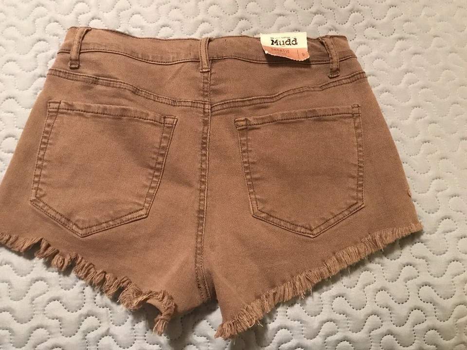 Ladies Jrs. Mudd Olive Green Denim Lace Shortie High Rise Stretch Shorts 9 NWT - Image 2 of 3