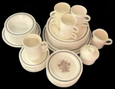 VTG Dinner Set of 44 Pfaltzgraff Village MCM Tan Stoneware Service for 8+ extras