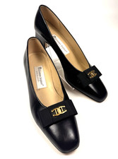 ETIENNE AIGNER Black Vintage Leather pumps, Grosgrain Bow with Logo 8.5 Narrow