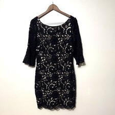 Black Lace Vince Camuto Cocktail Dress With 3/4 Bell Sleeves & V-Neckline Size 1