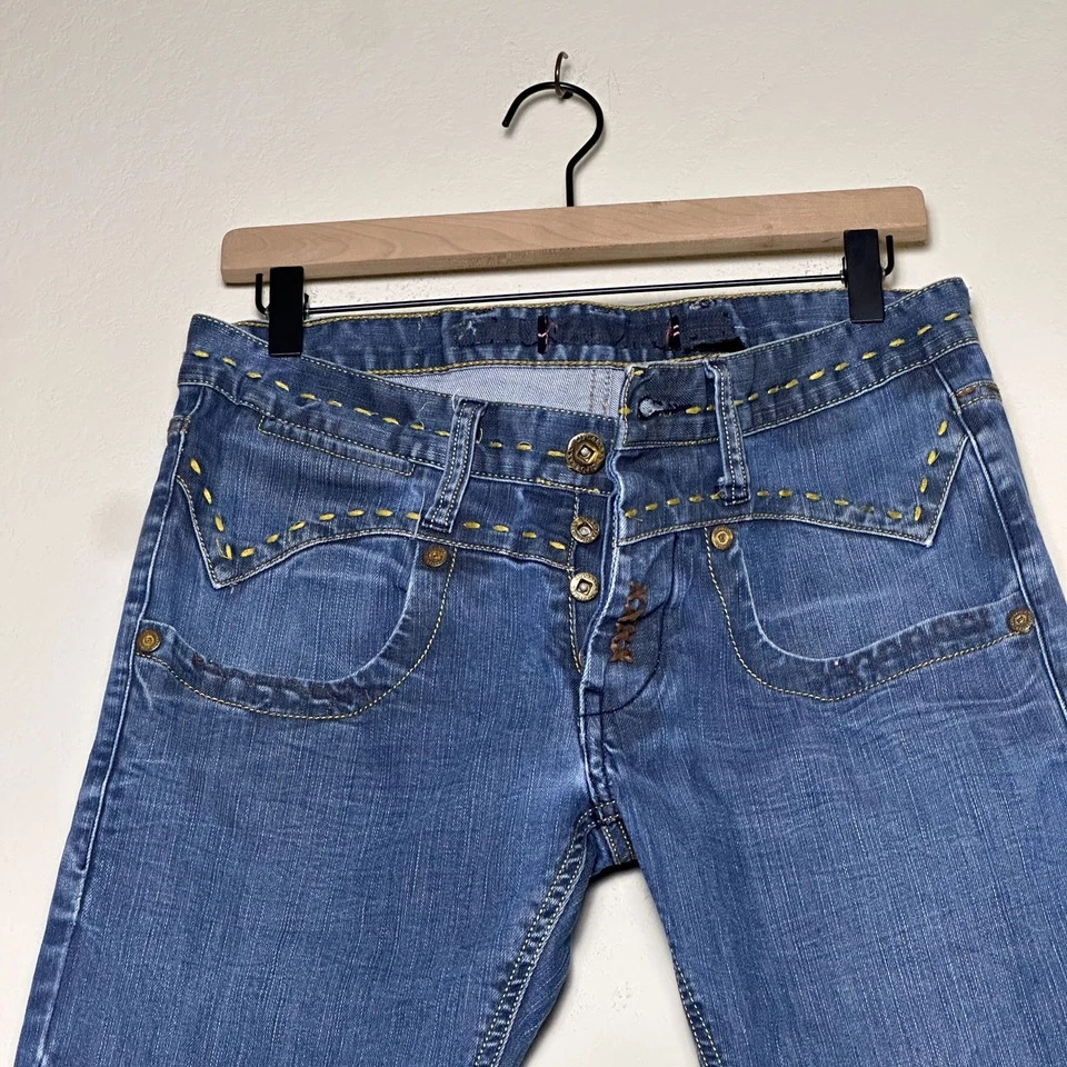 Pantalones de mezclilla ajustados de calce recto Cipo & Baxx para hombre 30x30 azul Y2K ropa de calle Foto 4 de 4