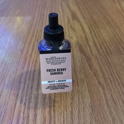 BATH & BODY WORKS WALLFLOWERS FRAGRANCE REFILL SINGLE FRESH BERRY SANGRIA NEW