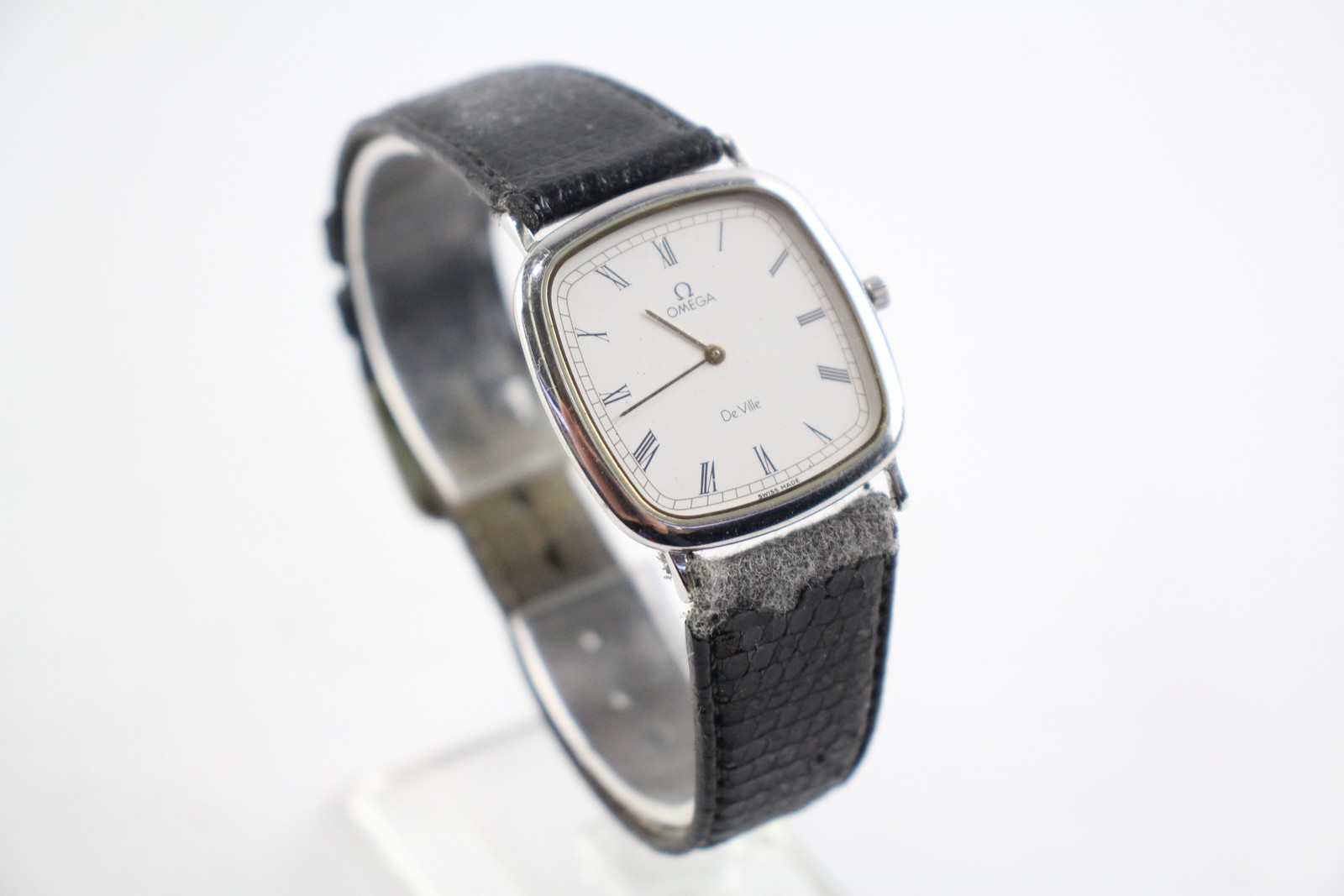 Untested Watch Omega Ville Quartz De - vintagewatches.pk