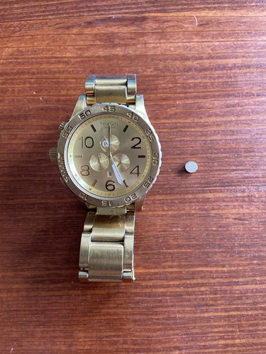 Nixon  51-30 Chrono Men's Watch - Gold on Gold- Working. Brand New Battery! - Picture 10 of 11