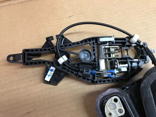 2013 Cadillac XTS RR passenger rear door latch w/inner pt exterior handle OEM 13 - Picture 2 of 3