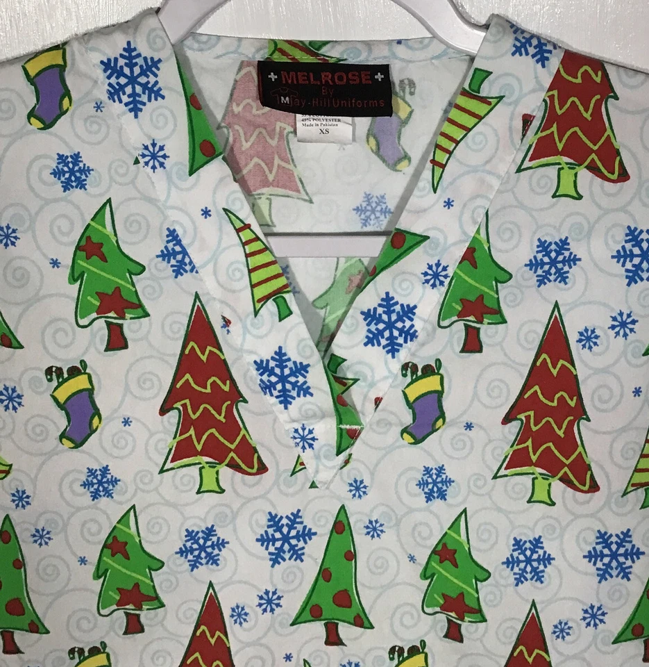 Blusa Médica Navidad Mujer Talla XS Extra Pequeña Árboles de Vacaciones Medias Copos de Nieve Foto 2 de 4