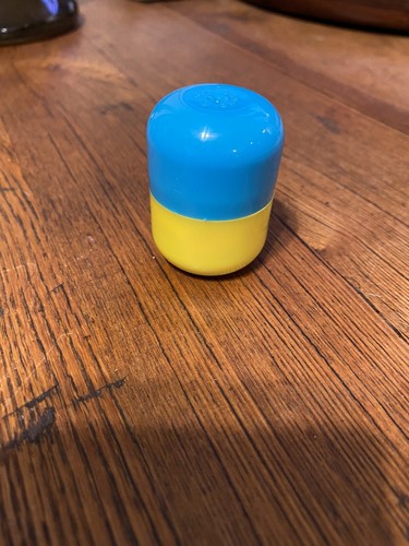Futura Choco Egg Goldie The Dog Mini Figure Animal Crossing - Picture 3 of 3