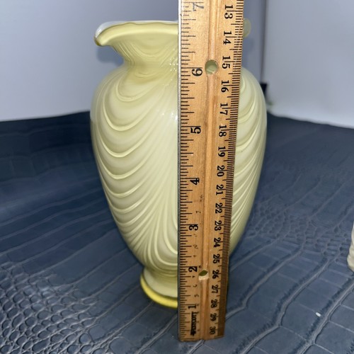 Vetro Fenton - Vaso a vortice in piuma da 6,5" giallo con custodia sovrapposta - Foto 6 di 6