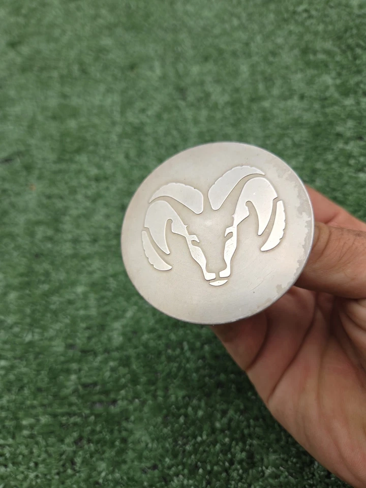 UNO 1) Dodge Ram Dakota Durango 96-04 tapa central aleación 1996-2004 52005732 Foto 2 de 3