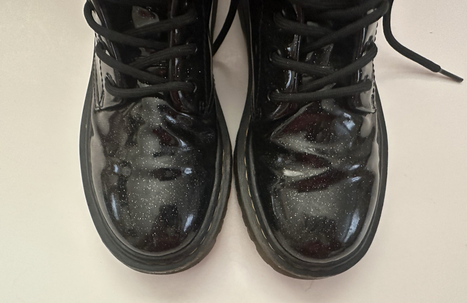 Womens Dr. Doc Martens  Air Ware Black Patent Leather Lace Up Boots Sz 7 thumbnail 4