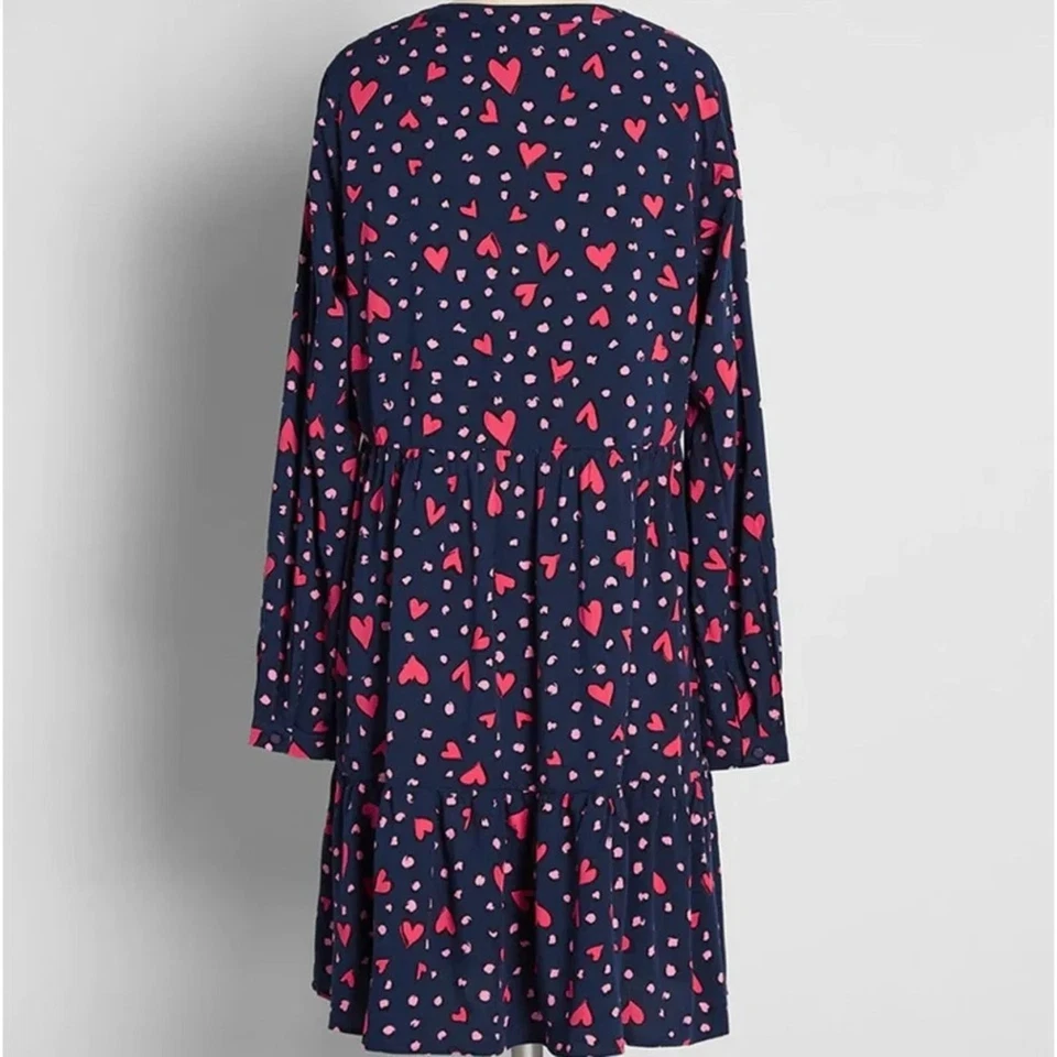 Vestido ModCloth Sugarhill Just A Little Love Spell midi CORAZÓN 💜 estampado # 213 Foto 4 de 4