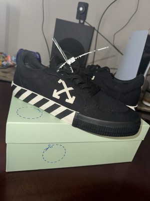 OFF-WHITE Vulc Low (Black White Arrow) Size: 13M/46EU