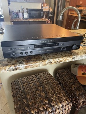 Parasound  Model 2100 Two Channel Pre-Amplifier READ DESCRIPTION