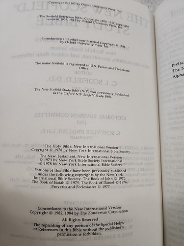 The New Scofield Study Bible NIV Red Letter Edition Oxford 1984 Concordance - Picture 15 of 24