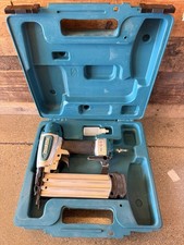 Makita AF506 18 Gauge Finish Nailer Air Pneumatic Nail Gun w/ Case