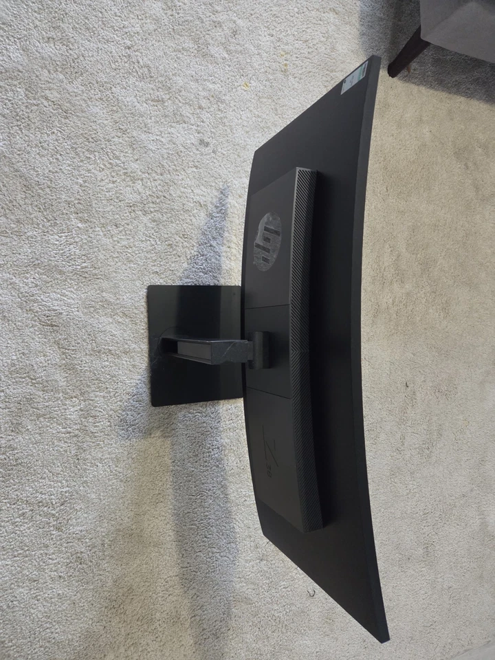 HP Z38c 37.5" Ultrawide Curved IPS Monitor --3840 x 1600UWQHD+ with USB C - Image 2 of 4