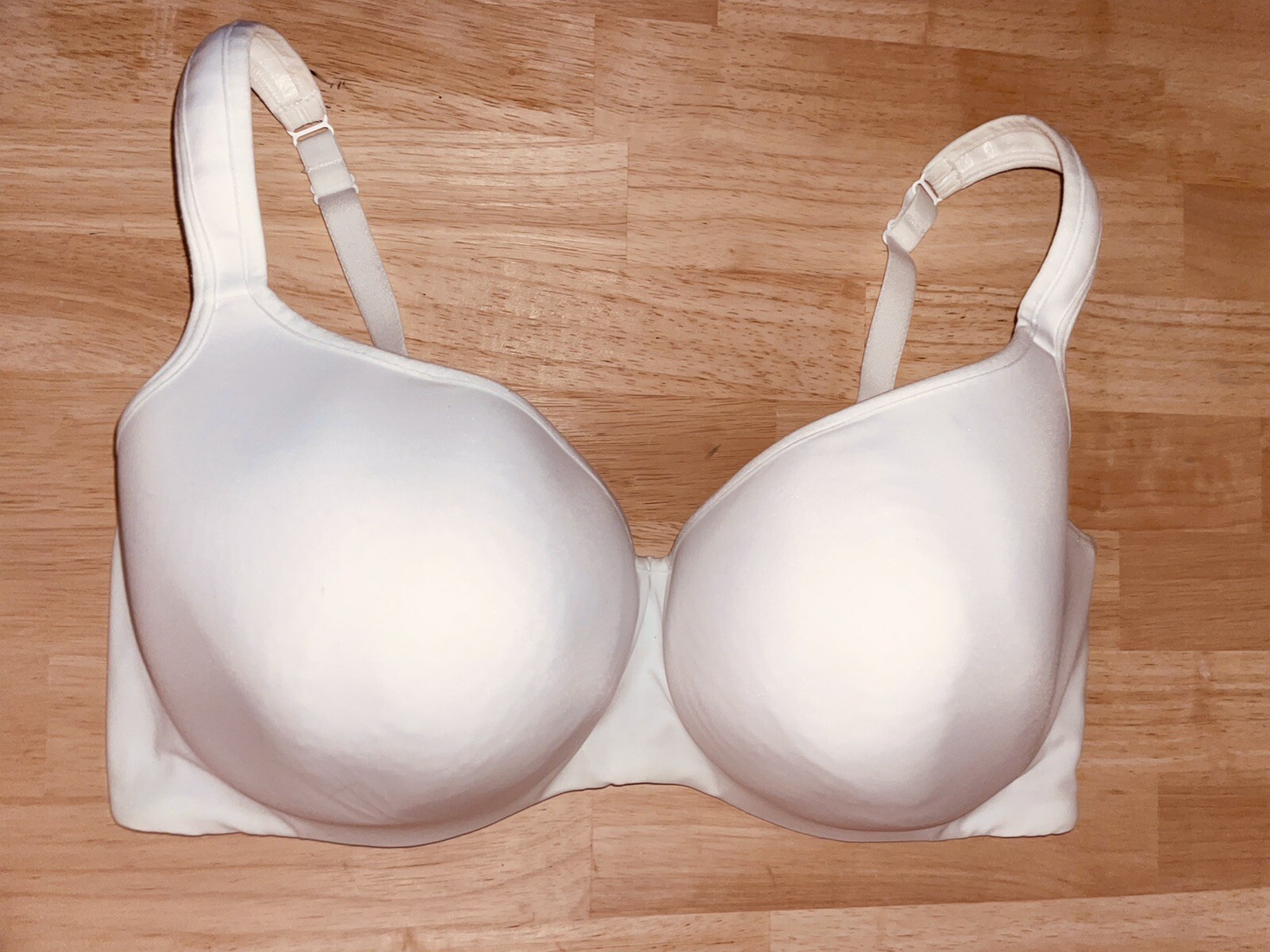42 DDD Cacique Bra White Gem