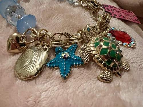 Betsey Johnson Meeresseitenarmband Schildkrötenmuscheln Seestern Krabbenherz - Bild 2 von 4