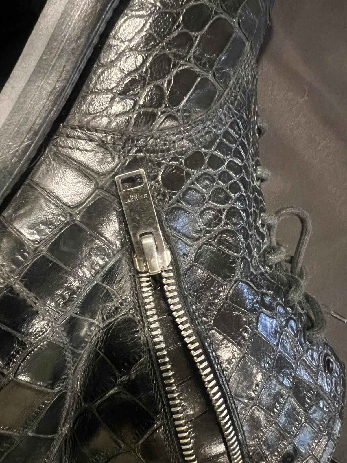 Stivali da combattimento Saint Laurent Hedi Slimane Croc in rilievo. 44 11