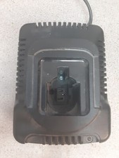 DEWALT DW9116 Pod Battery Charger