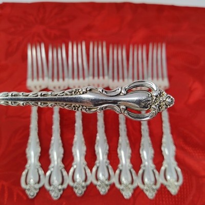 8X DF International Deep Silver COUNTESS Silver plated Dinner Forks