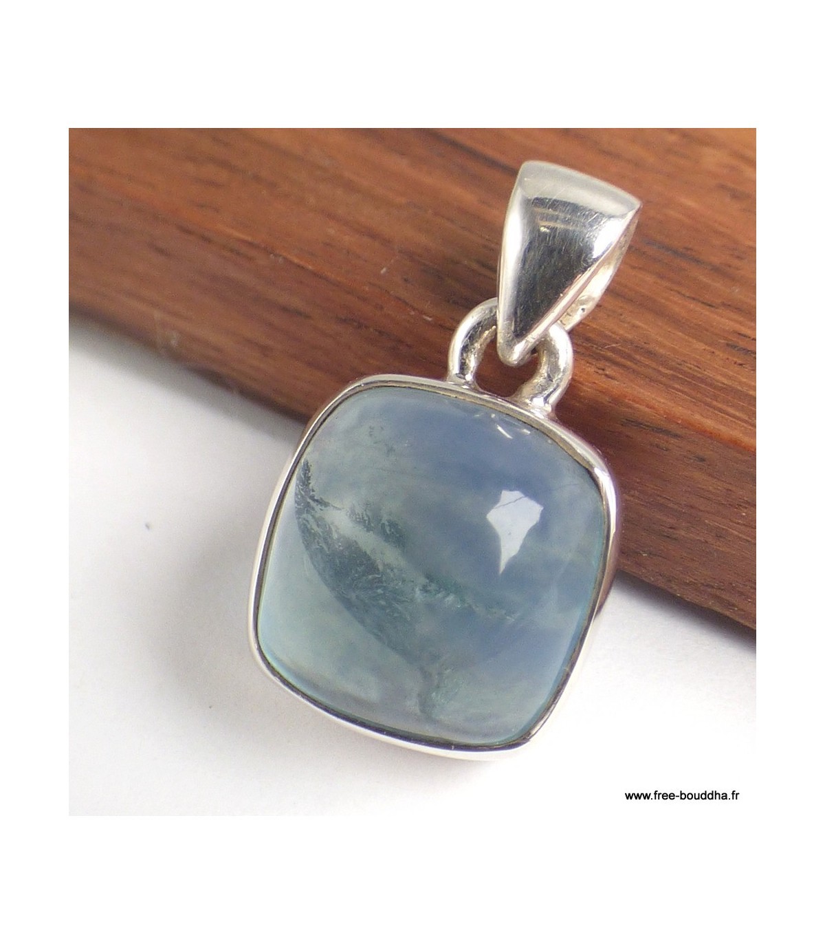 Pendentif carré en fluorite bleue SK29 une idée cadeau originale pour anniversaire