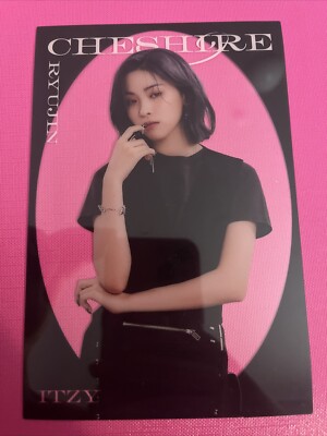 Itzy Ryujin Official Cheshire Clear Postcard